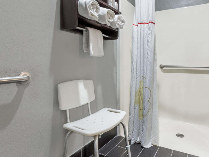 Bathroom 4, Hawthorn Extended Stay by Wyndham Columbus West, Franklin