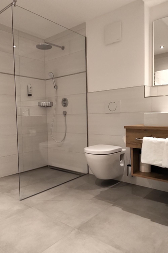 Bathroom 4, Linde Diersburg, Ortenaukreis