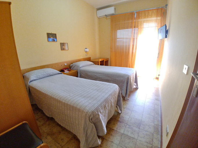 Bedroom 2, Hotel Il Dollaro, Reggio Di Calabria