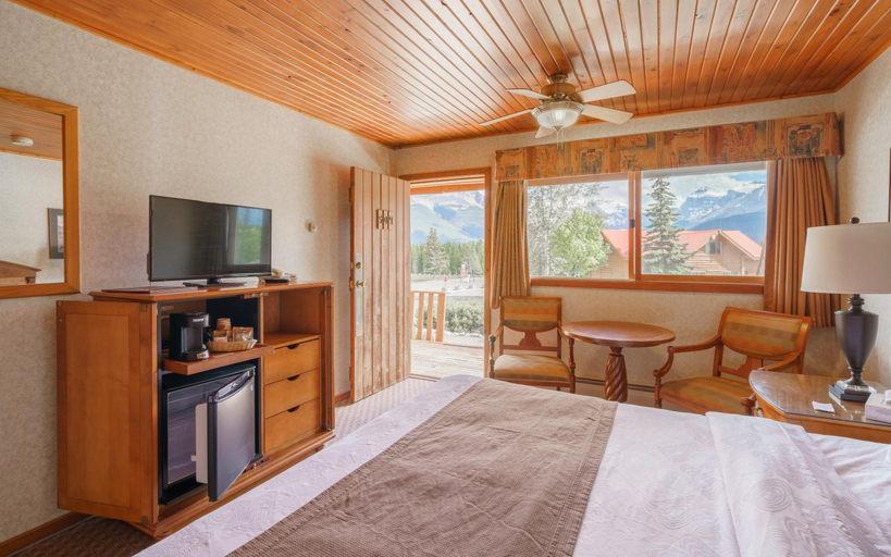 Bedroom 2, The Crossing, Division No. 15