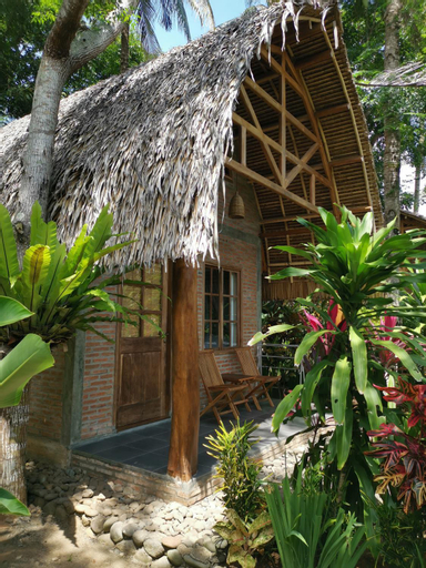 Exterior 8