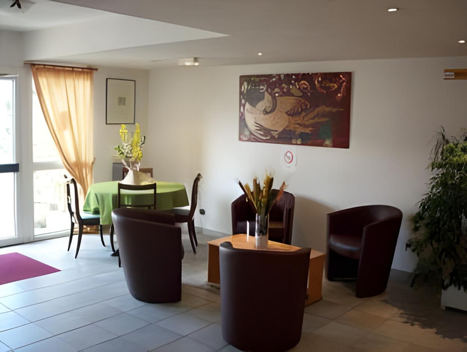 Public Area 2, Kimotel Epone-Flins, Yvelines