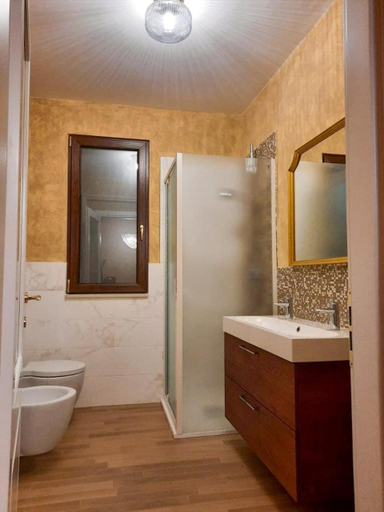 Others 4, B&B Guarini, Bari