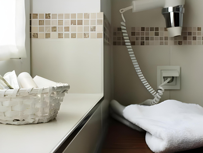 Bathroom 3, Cafe Wildau Hotel Am Werbellinsee, Barnim