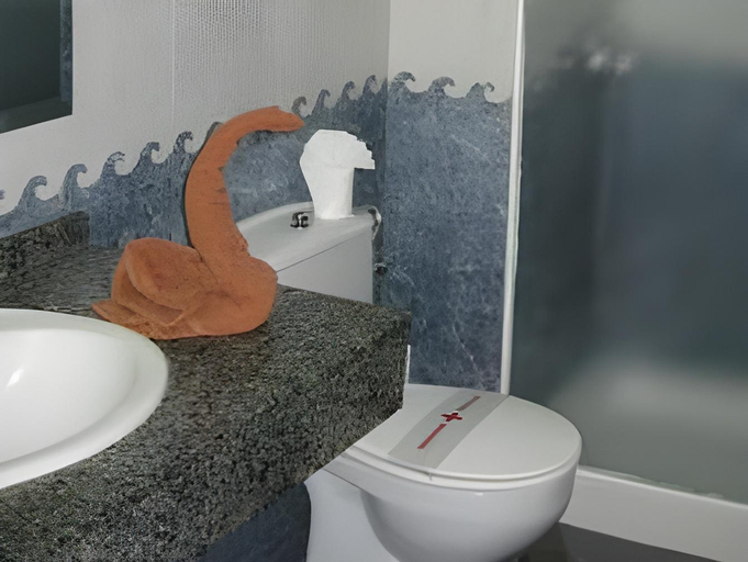 Bathroom 4, Turbo Club, Las Palmas