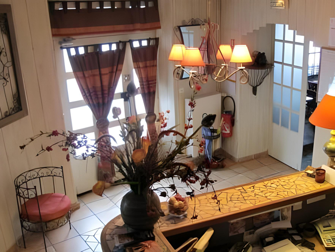 Others 4, Hotel Au Bord du Monde, Cher