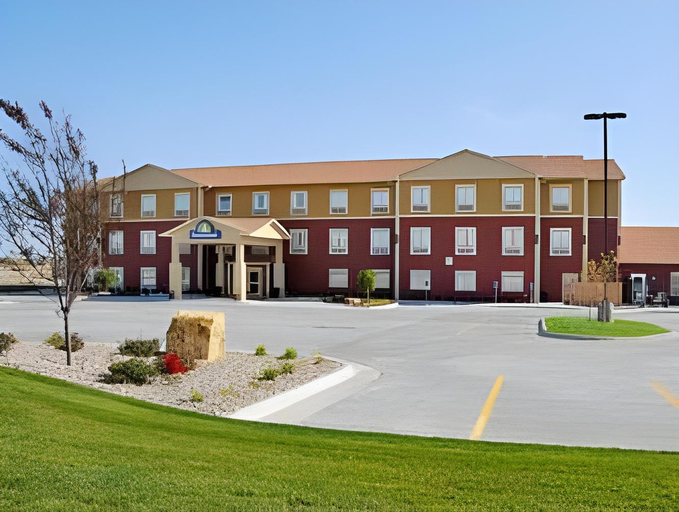Exterior & Views 2, Days Inn by Wyndham Ellis, Ellis