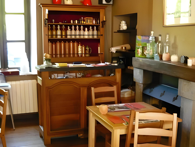 Others 5, B&B Aux 10 Clefs, Luxembourg