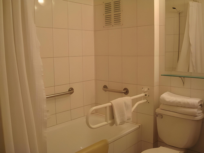 Bathroom 5, Hotel Santa Lucia, Santiago