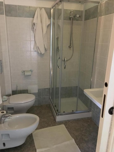 Bathroom 3, Hotel Monreale, Medio Campidano