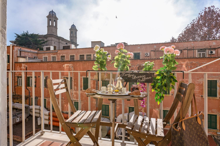 Others 4, TownHouse by the Spanish Steps, Rome