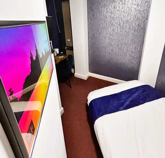 Bedroom 3, Hillcrest Liverpool Central, Sefton