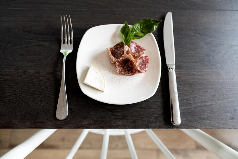 Food & Drinks 15