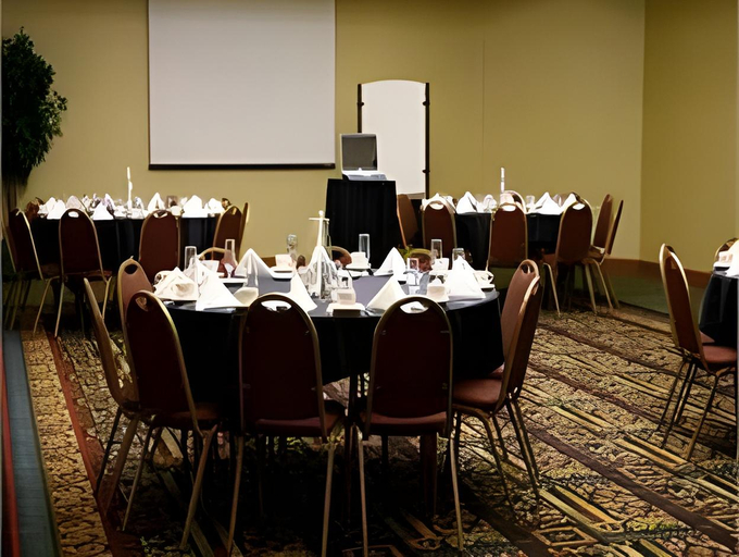 Food & Drinks 5, DoubleTree by Hilton Hotel Holland, Ottawa