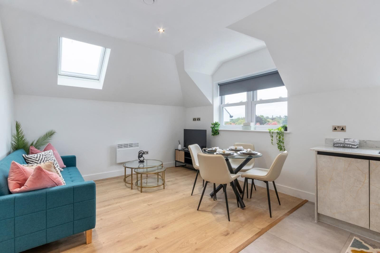 Others 5, Flat 1 Saarb Apartments, Surrey
