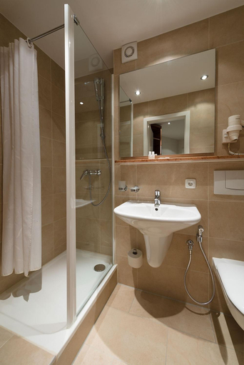 Bathroom 4