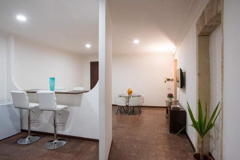 Bathroom 3, Residenze al Castello Apartments, Cagliari