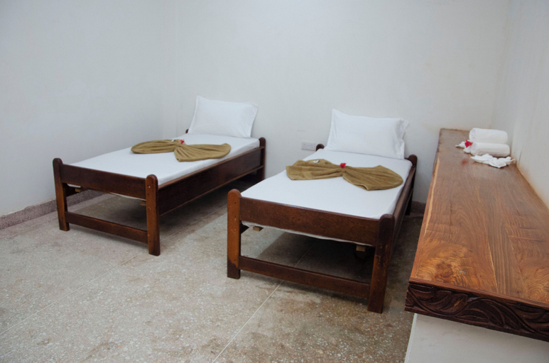Bedroom 3, Zamu Beach Hotel, Kati
