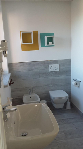 Bathroom 6
