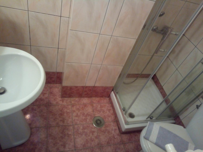 Bathroom 4, Zappion Hotel, Attica