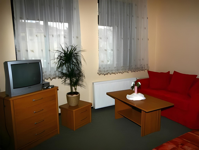 Others 5, Penzion Grand, Košice I