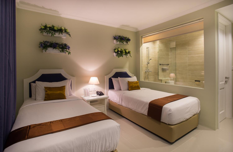 Bedroom 13