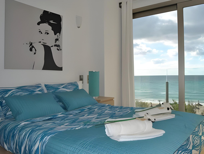 Others 2, Apartaments Delfin, Baleares