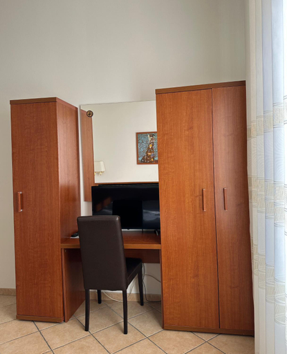 Others 4, Karina Suite, Rome