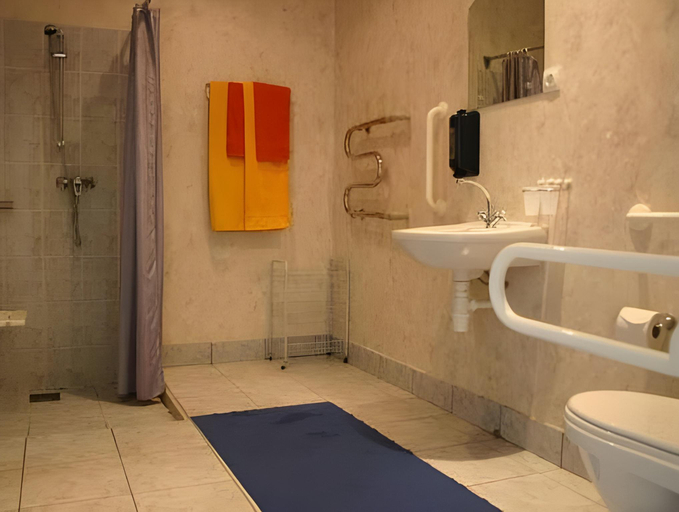 Bathroom 2, Daugavkrasti Hotel, Jekabpils