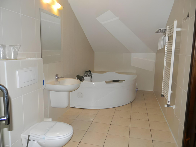 Bathroom 4, Transylvanian Inn, Bran