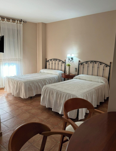 Bedroom 3, Hotel Rural Cristania, Cáceres