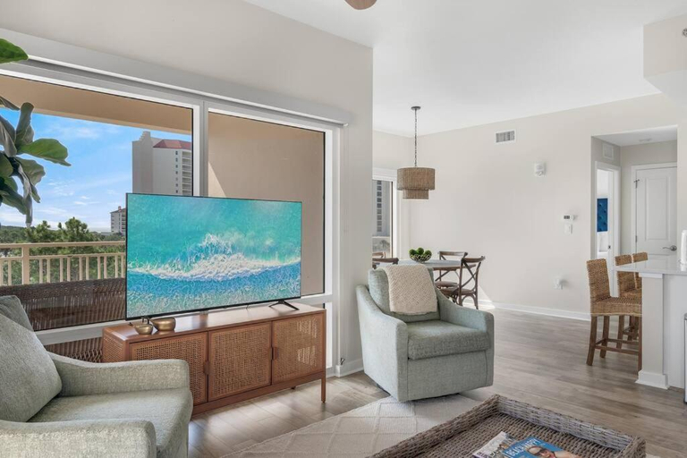 Others 2, "Wine Down" - NEW GOLF CART - Gorgeous 2-bdrm Lockout in Sandestin, Walton