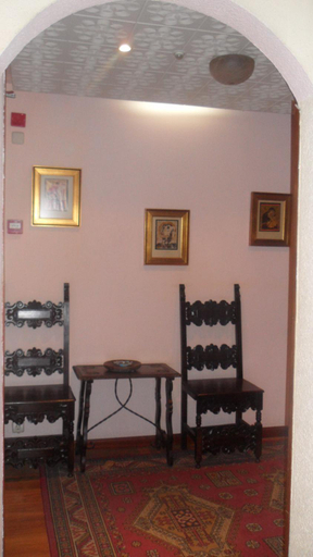 Others 2, Hostal Suarez, Madrid