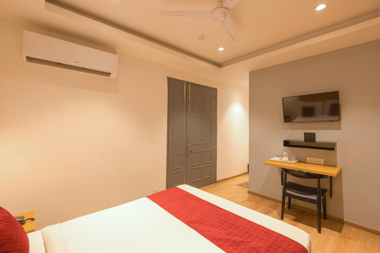Hotel GT at Delhi Airport, West