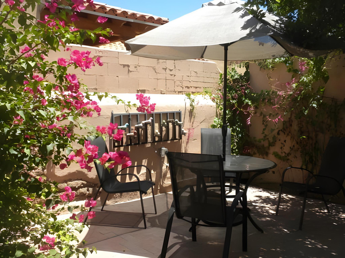 Others 4, Adobe Rose Inn, Pima