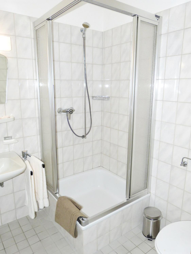 Others 4, Hotel Rath, Viersen