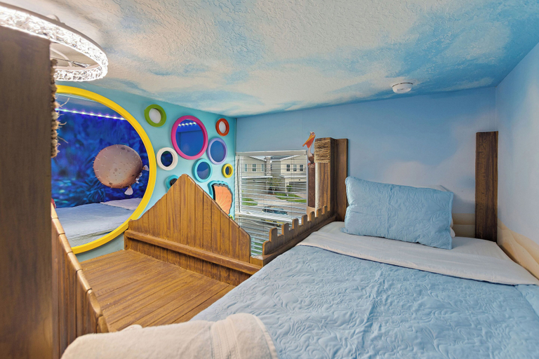 Bedroom 3, Wonderland Sleeps 14 Free Waterparks and South Facing Pool, Osceola