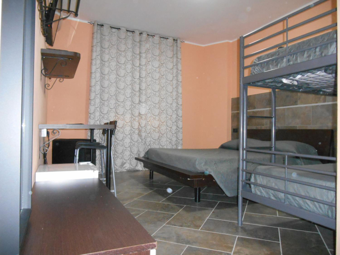 Others 2, B&B Mazzini, Salerno