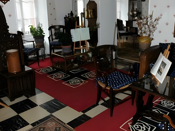 Public Area, Hostellerie du Beffroy, Puy-de-Dôme