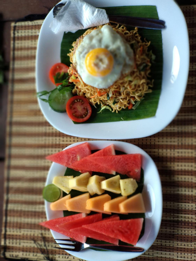 Food & Drinks 9