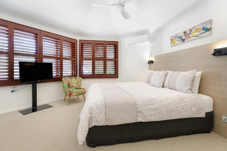 Bedroom 12