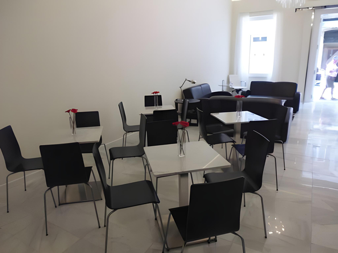 Food & Drinks 5, HOSTAL ALBORAN-NEW, A Coruña