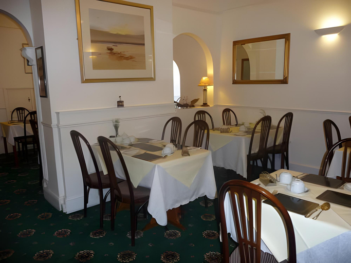 Food & Drinks 4, The Emsworth Hotel, Hampshire