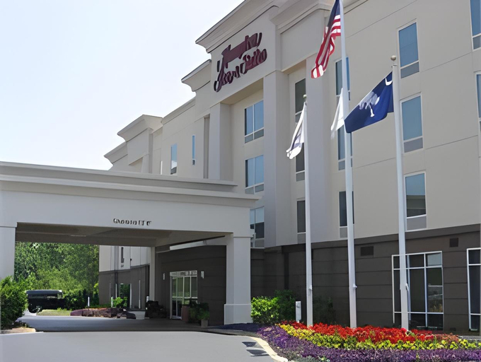 Exterior & Views 2, Hampton Inn & Suites Clinton - I-26, Laurens
