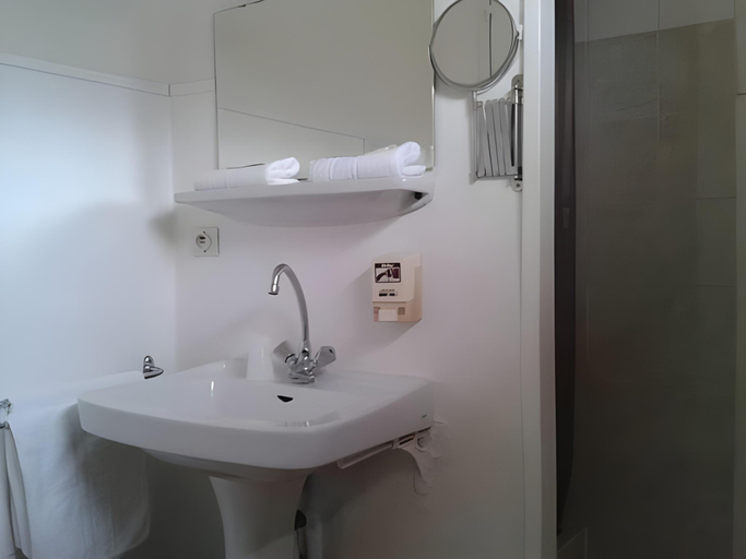Bathroom 3, Logis Hotel Restaurant L'Escapade, Ardèche