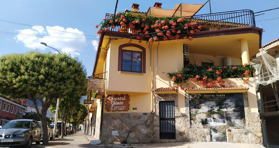 Others 5, Hostal Yuste, Cáceres