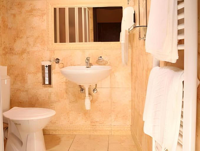 Bathroom 4, Betlem Club Hotel, Praha 1