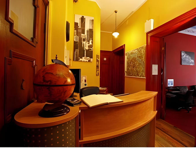 Others 4, Babel Hostel, Dworzec PKP, Rynek, Środa Śląska