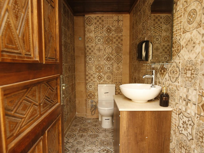 Bathroom 3, Kaliruha Boutique Hotel, Merkez