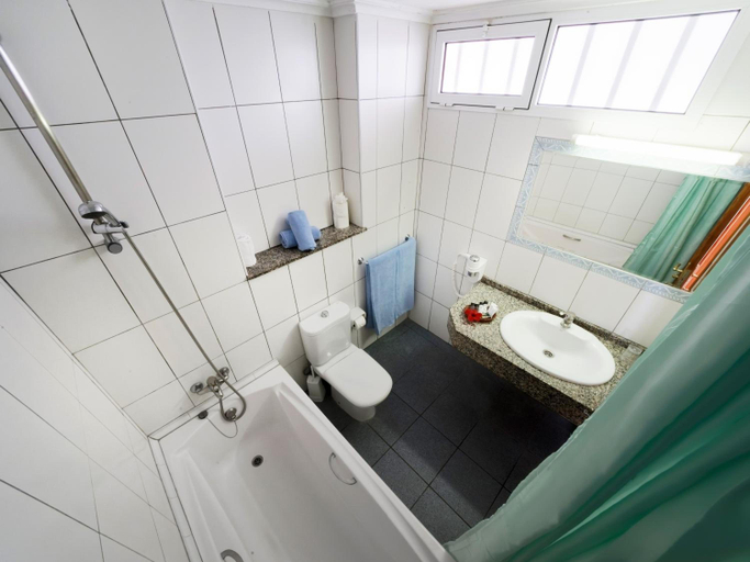 Bathroom 2, Servatur Puerto Plata, Las Palmas